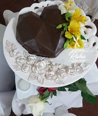 کیک شکلاتی سورپرایز