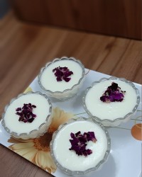 فرنی با طعم گل محمدی??