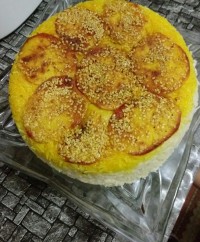 کـته برنــج زعــــفرانے با ته دیگـ سیب زمینــے