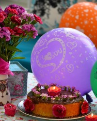 کیک ساده با روکش نوتلا برای تولد آقای همسر