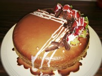 کیک نارگیلی با روکش گاناش