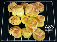 نان رولی دارچینی کشمشی باکرم پیراشکی