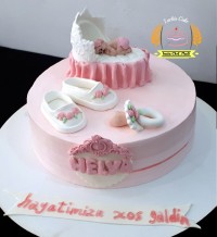 کیک تم نوزاد