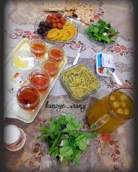 سفره افطاری رمضان ٩٨