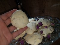 شیرینی پفکی گردویی