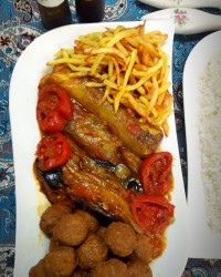 خورش بادمجان با گوشت قلقلی