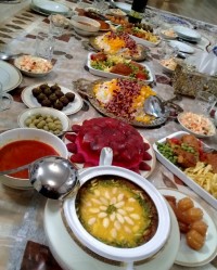 سفره افطار مامانم برای مامان بزرگ بابا بزرگم