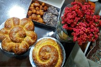دارن میرن مهمونی?