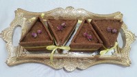 دسر هدیه یا دسر مثلثی