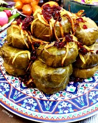 دلمه برگ مو در بخارپز برای افطاری