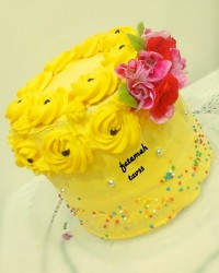 کیک اسفنجی قنادی با دستور پاپیون