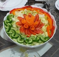 بفرمایید سالاد فصل ???
