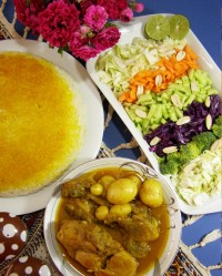 خورشت مرغ با کاری و نارگیل