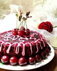 کیک آلبالویی شکلاتی