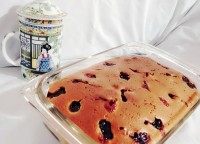 کیک توت فرنگی تازه