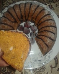 کیک شیره انگور با بادام