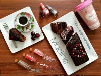 کیک خیس شکلاتی سس شکلاتی خانگی