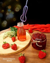 مربا توت فرنگی