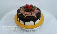 سفارش کیک خامه ای شکلاتی