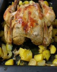 مرغ سرخ شده در فر