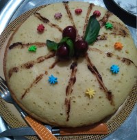 اولین کیکی که درست کردم، عالی شده بود.