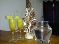 اینم اب طالبی من خونه عمه جون