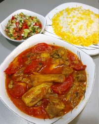 خورشت غوره مسما و سالاد فصل