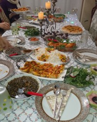 سفره غذا جامبو چند مدل دسر و مرغ و خورشت کرفس