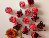 کاپ کیک باپروانه های دستساز