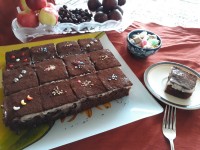 کیک خیس با محلبی