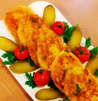 کتلت سیب زمینی پخته.