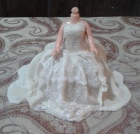 کیک مانکن لباس عروس