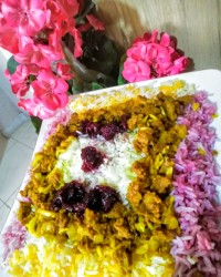 آلبالو پلو با گوشت چرخ کرده و خلال بادام