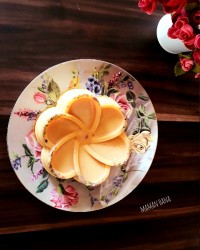 دسر سوهان بستنی ویه بغل گل تقدیمتون..گلش اونور رو دوچرخست..