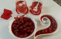 خوشمزه های خوشرنگ من مربا و شربت توت فرنگی???