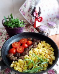 خوراک گوشت قلقلی و سبزیجات