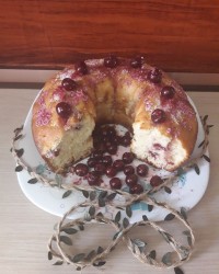 کیک آلبالویی