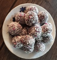 خرما کنجدی اماده شده