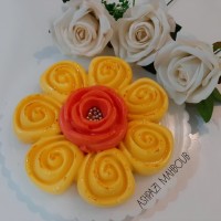 " ماقوت بستنی زعفرانی "