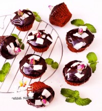 کاپ کیک شکلات وخامه