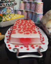 میز تولد آقای همسر