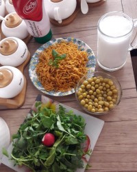 ماکارونی بامخلفات