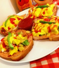 پیتزا تست تابه ای با پنیر چدار.