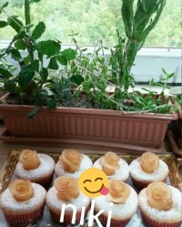 پای سیب مافینی گلهای خوشگل با سیب کاراملی شده