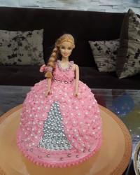 کیک تولد باربی دستپخت خودم