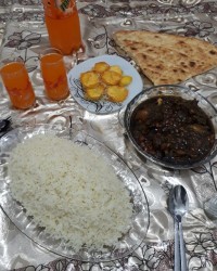 قورمه سبزی دلبر با ته دیگ طلایی