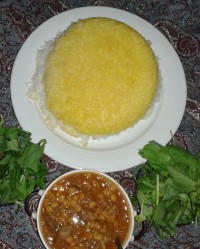 پلو وخورش قیمه