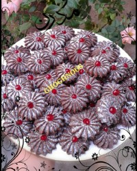 شیرینی خوشمزه تیک تاک