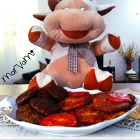 کتلت گوشت. کوکوسیب زمینی خام