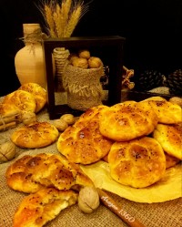 نان سیب گردو و دارچین